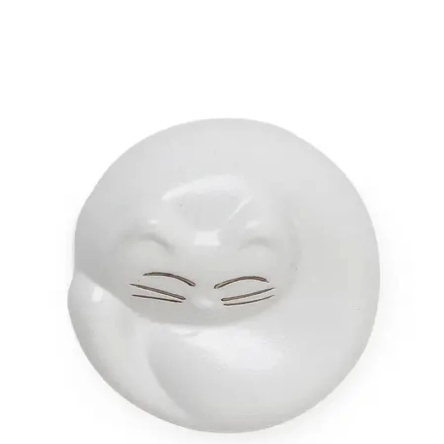 "Elegant White Cat Chopstick Rest - Stylish Tableware by Miya Company"